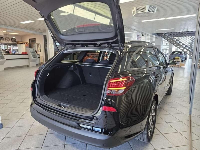 Neu Hyundai i30 140 PS (102 kW) 2026 Sailingblueperl Kombi