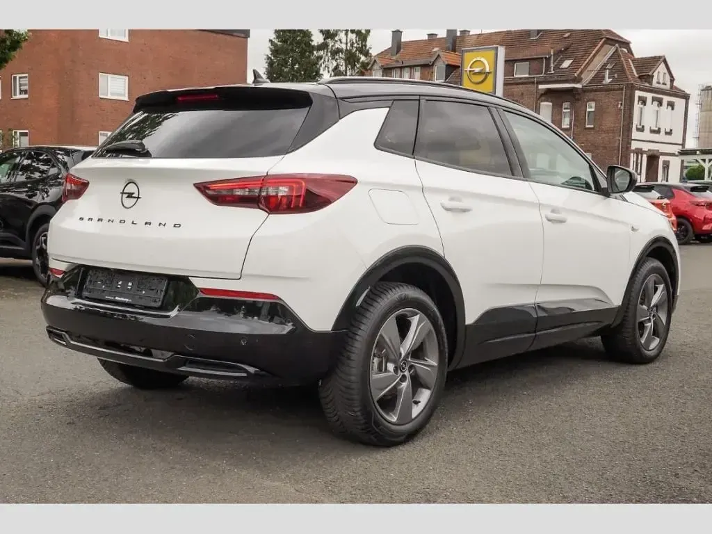 Gebraucht Opel Grandland X 131 PS (96 kW) 2024 Weiss SUV