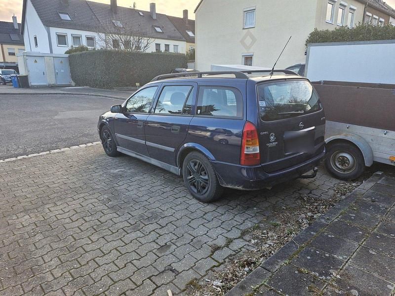 Gebraucht Opel Astra Selection 84 PS (61 kW) 2001 Blau Kombi