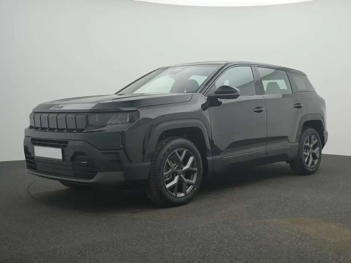 Gebraucht Jeep Compass Altitude 145 PS (106 kW) 2026 Vulcano black SUV