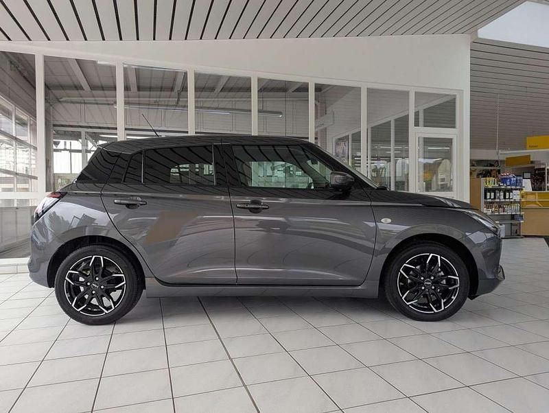 Gebraucht Suzuki Swift Comfort 83 PS (61 kW) 2024 Mineral gray Kleinwagen