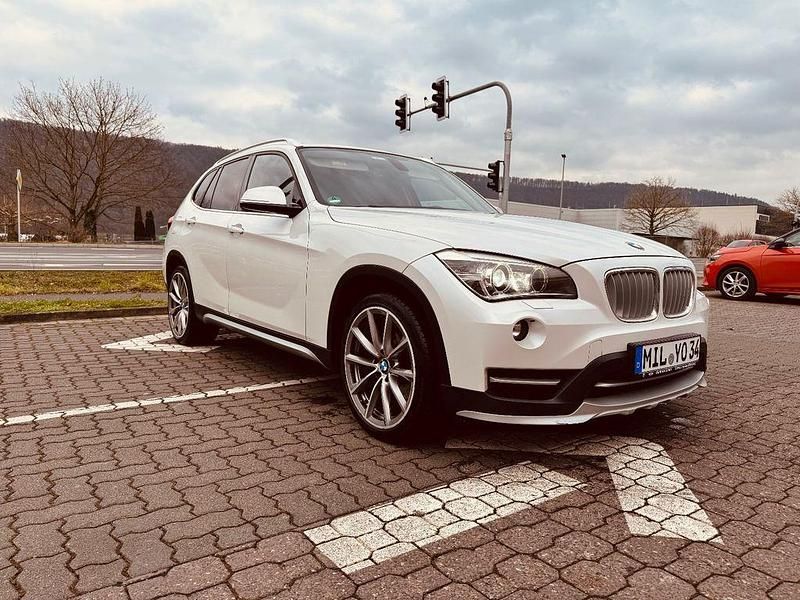 Weiß Gebraucht 2014 BMW X1 SUV | 10.999 € (Fairer Preis) - Bild 1/4