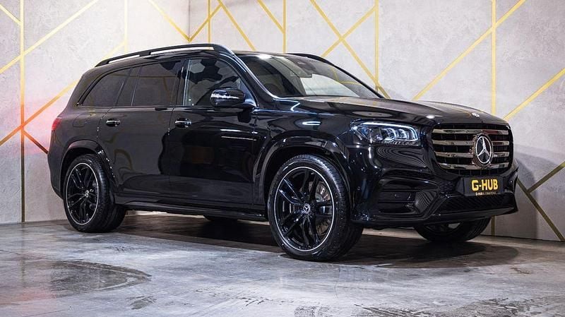 Schwarz Neu 2025 Mercedes GLS450 Night SUV | 133.455 € (Superpreis) - Bild 1/4