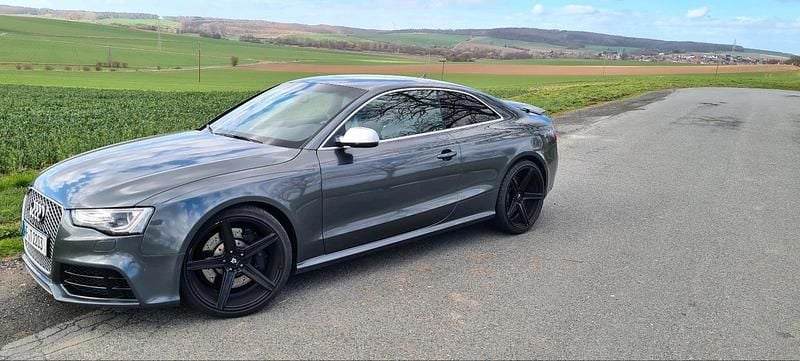 Second-hand Audi RS5 450 CP (330 kW) 2011 Gri Coupe