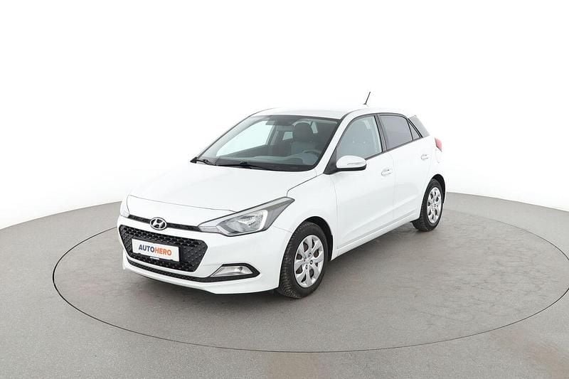 Weiß Gebraucht 2016 Hyundai i20 Classic Limousine | 7.380 € (Fairer Preis) - Bild 1/3