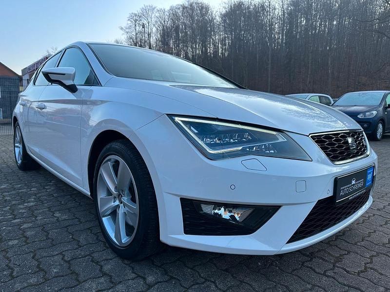Gebraucht Seat Leon FR 179 PS (131 kW) 2015 Weiß Limousine