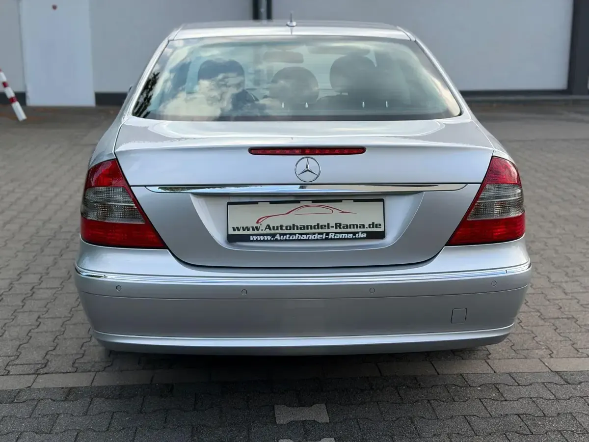 Gebraucht Mercedes E200 184 PS (135 kW) 2008 Silber Limousine