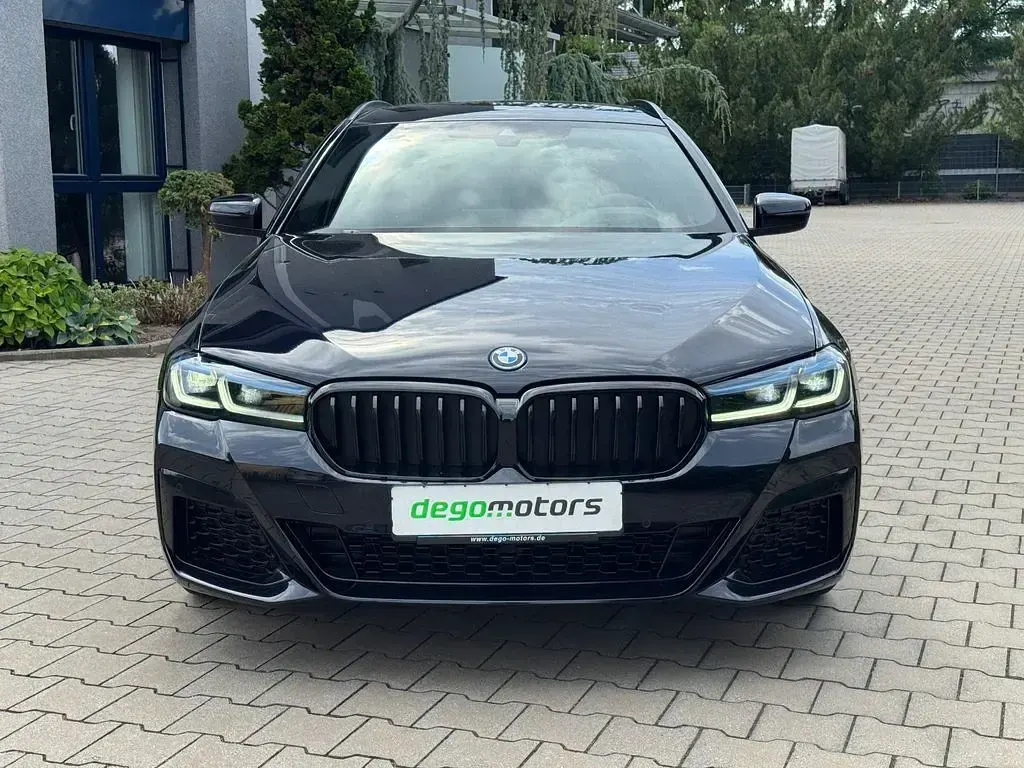 Gebraucht BMW 530e M Sport 184 PS (135 kW) 2022 Schwarz Kombi