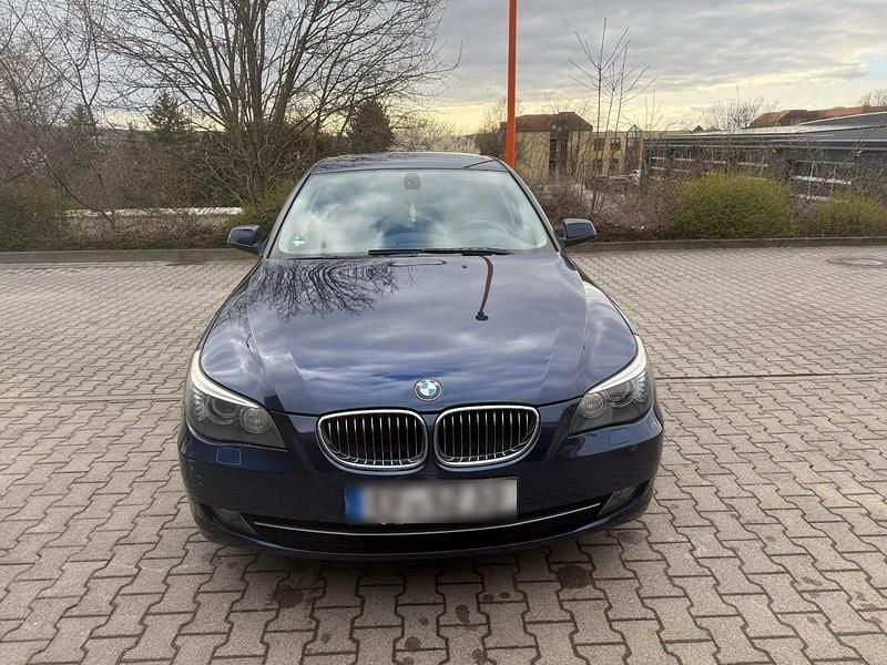 Gebraucht BMW 525 218 PS (160 kW) 2009 Blau Limousine