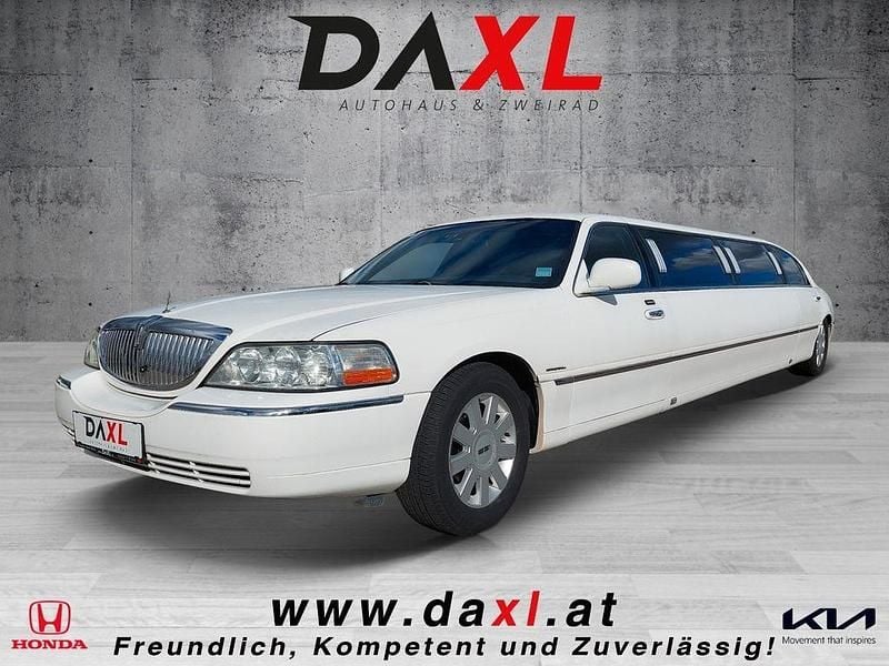 Weiß Gebraucht 2002 Lincoln Town Car Limousine | 7.000 € - Bild 1/4