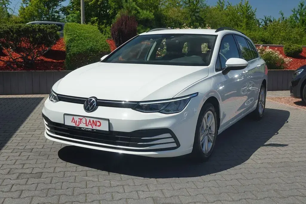Gebraucht VW Golf VIII Life 110 PS (80 kW) 2021 Weiß Kombi