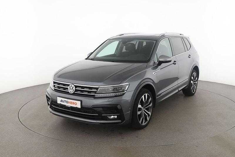 Grau Gebraucht 2018 VW Tiguan Allspace Highline SUV | 26.370 € (Superpreis) - Bild 1/3