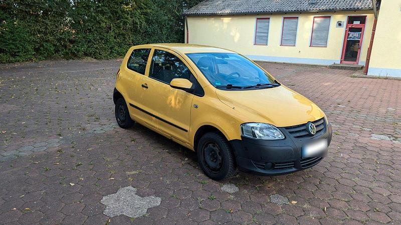 Gebraucht VW Fox 54 PS (39 kW) 2007 Gelb Kleinwagen