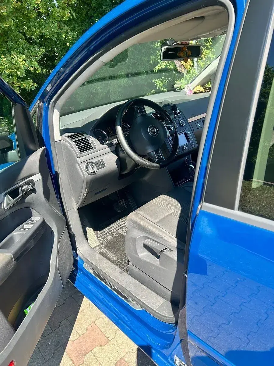Gebraucht VW Touran 140 PS (102 kW) 2012 Blau Van / Kleinbus