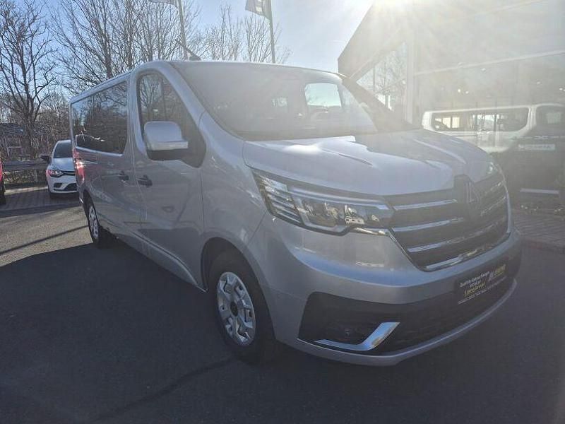 Gebraucht Renault Trafic 140 PS (102 kW) 2024 Grau