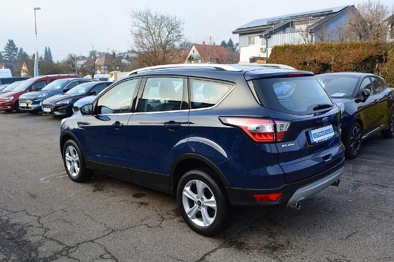 Gebraucht Ford Kuga Titanium 150 PS (110 kW) 2018 Blau SUV