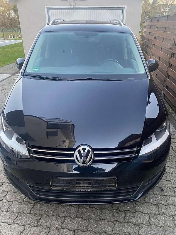 Schwarz Gebraucht 2011 VW Sharan Highline Van / Kleinbus | 6.990 € (Fairer Preis) - Bild 1/4