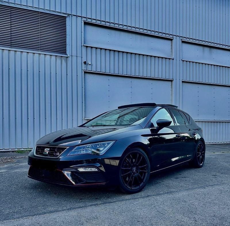 Second-hand Seat Leon FR 190 CP (139 kW) 2018 Negru Berlinǎ