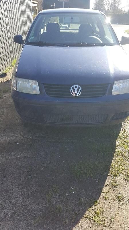 Usado VW Polo 50 HP (36 kW) 2001 Azul Citadino