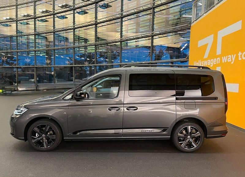 Grau Gebraucht 2025 VW Caddy Maxi Edition Van / Kleinbus | 39.990 € (Teuer) - Bild 1/4
