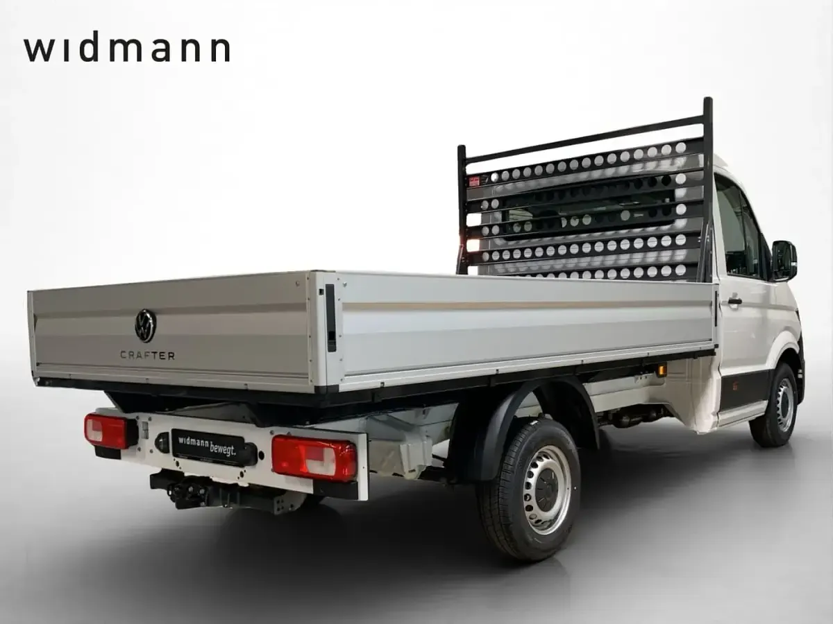 Neu VW Crafter 140 PS (102 kW) 2026 Candyweiss Van