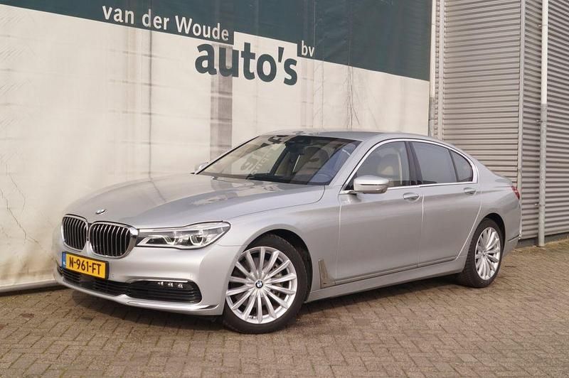 Gebraucht BMW 730 Executive 265 PS (194 kW) 2016 Grau Limousine