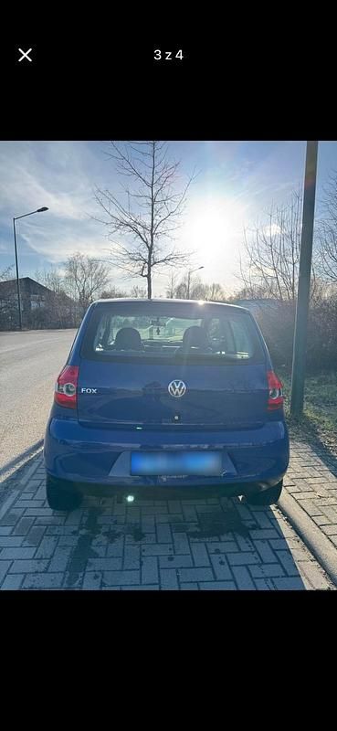 Second-hand VW Fox 55 CP (40 kW) 2006 Albastru Hatchback