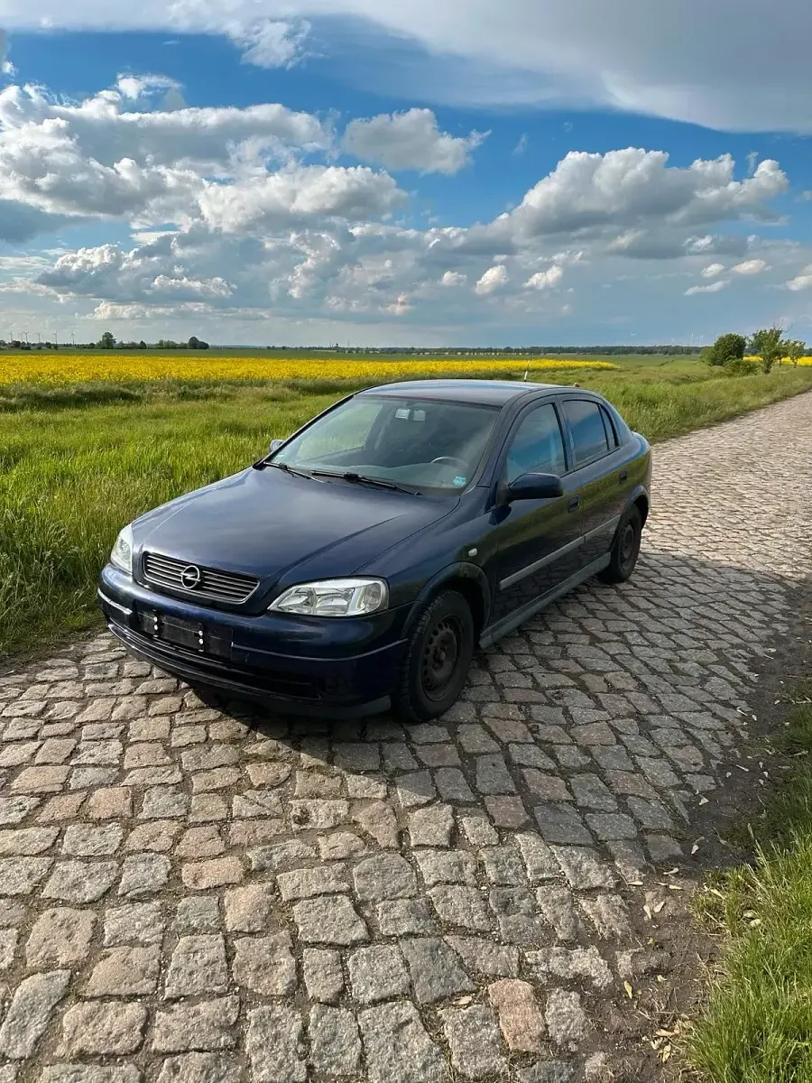 Gebraucht Opel Astra 75 PS (55 kW) 2000 Blau Limousine