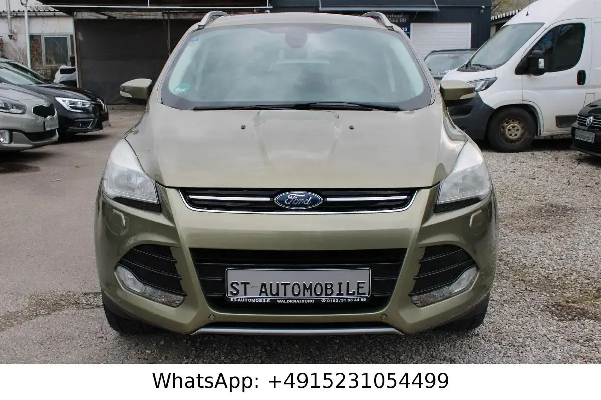 Gebraucht Ford Kuga Titanium 182 PS (133 kW) 2014 Grün SUV