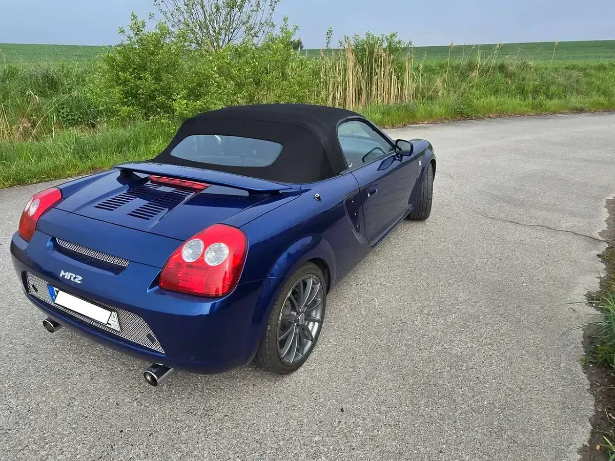 Gebraucht Toyota MR2 140 PS (102 kW) 2002 Blau Cabrio