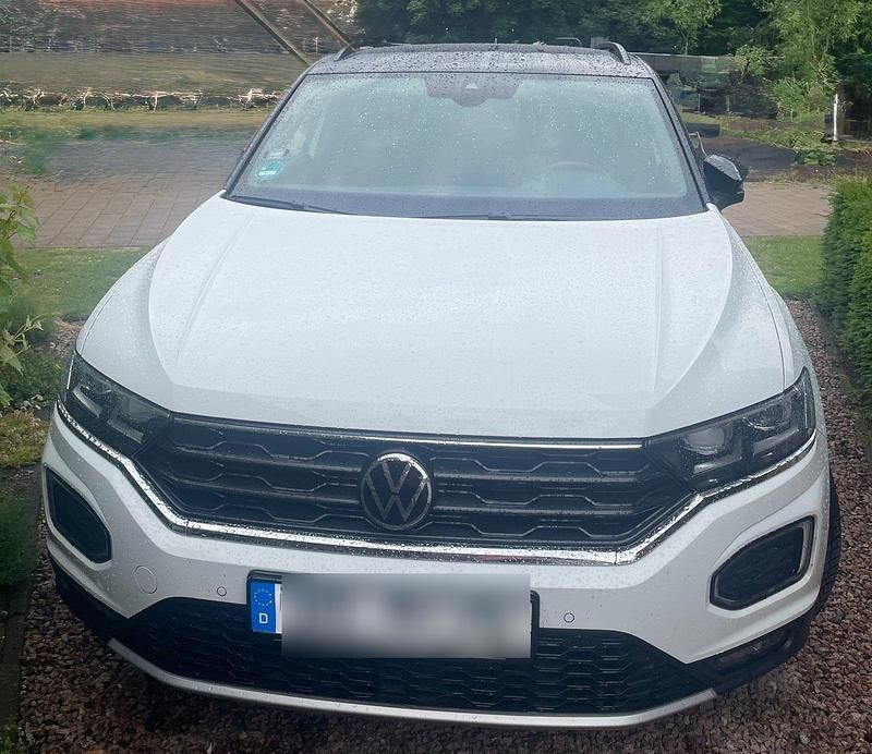 Weiß Gebraucht 2021 VW T-Roc Sport SUV | 23.980 € (Fairer Preis) - Bild 1/4