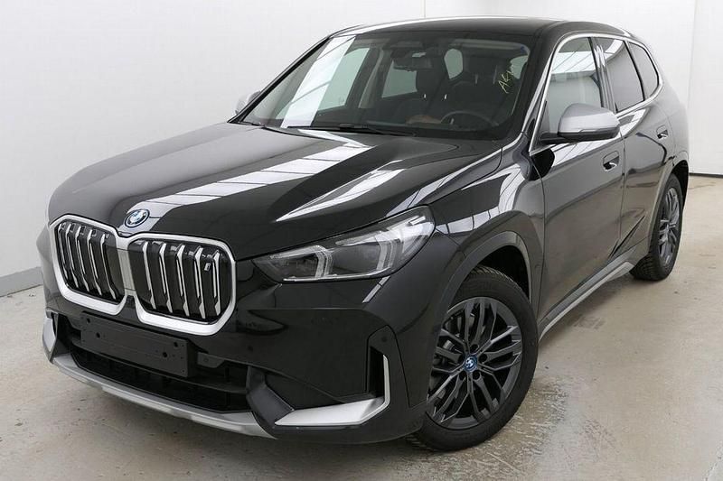 Schwarz Gebraucht 2023 BMW iX1 xLine SUV | 40.230 € (Guter Preis) - Bild 1/4
