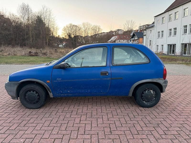 Gebraucht Opel Corsa 65 PS (47 kW) 1998 Blau Kleinwagen
