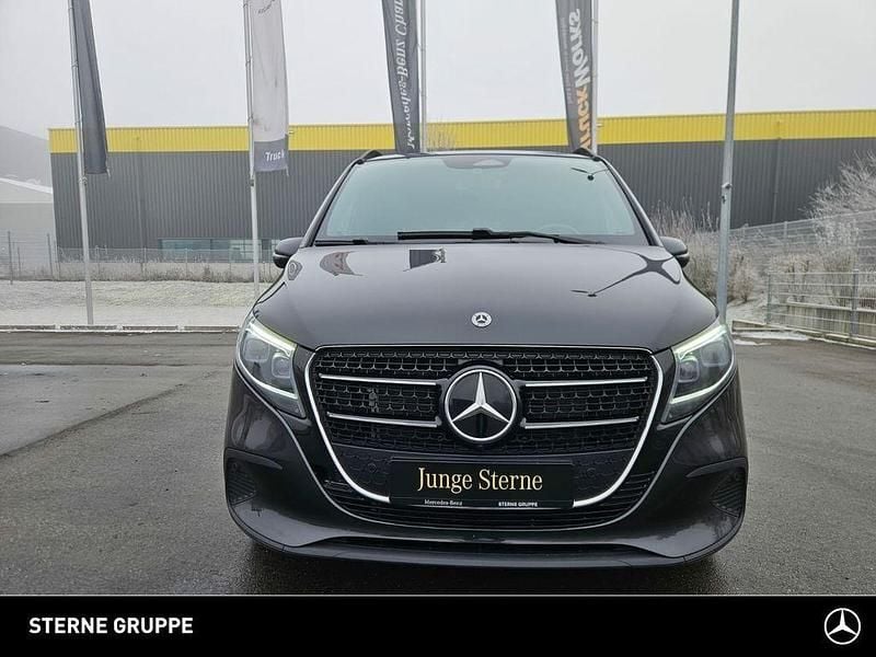 Gebraucht Mercedes V300 Style 237 PS (174 kW) 2025 Grau Van / Kleinbus