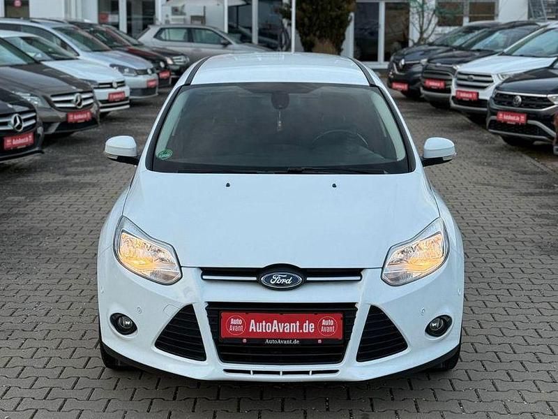 Second-hand Ford Focus SYNC Edition 101 CP (74 kW) 2014 Alb Break