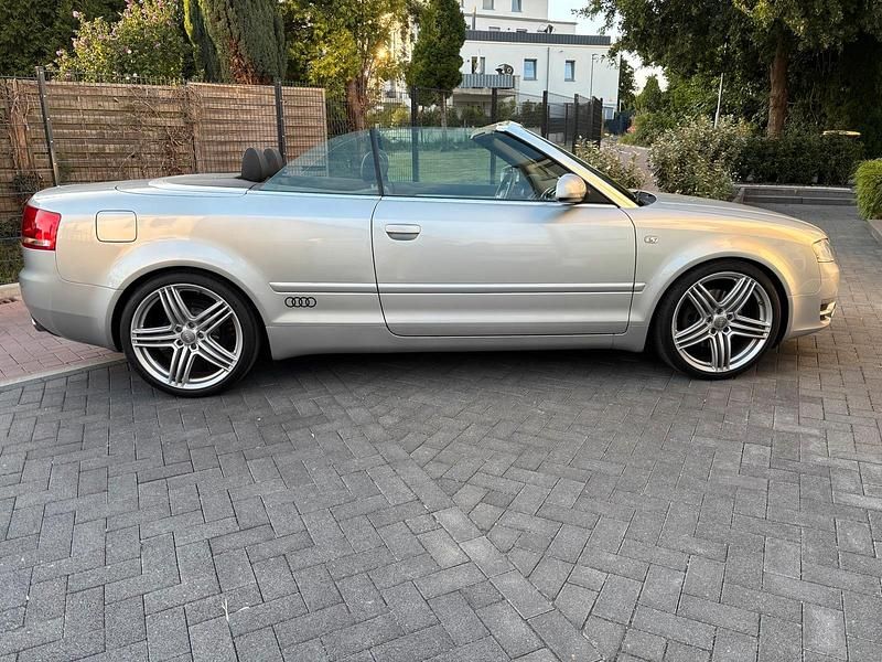 Silber Gebraucht 2007 Audi A4 Cabriolet Cabrio | 9.985 € (Teuer) - Bild 1/4