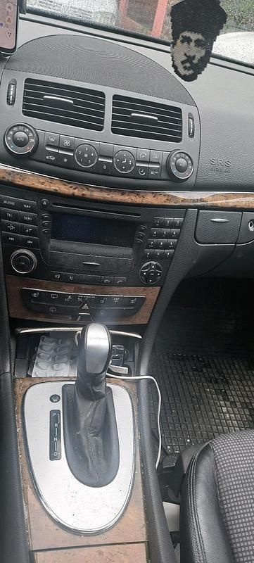 Schwarz Gebraucht 2004 Mercedes E280 Kombi | 3.100 € (Fairer Preis) - Bild 1/4