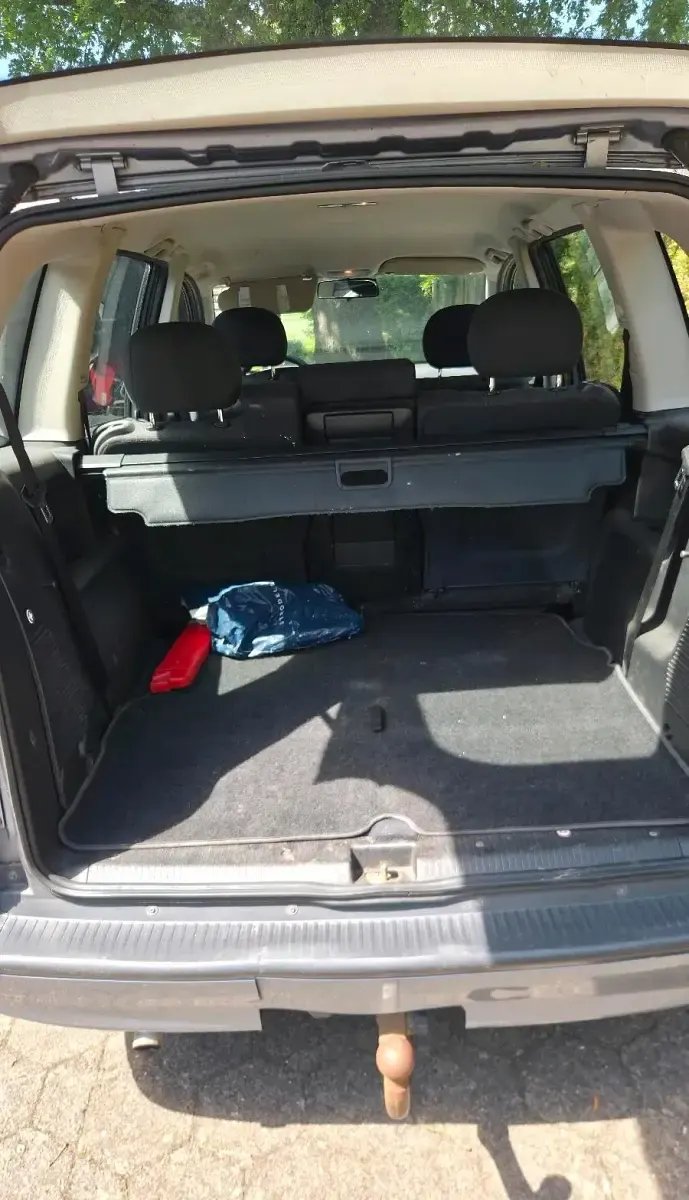 Gebraucht Opel Zafira 125 PS (91 kW) 2004 Silber Van / Kleinbus