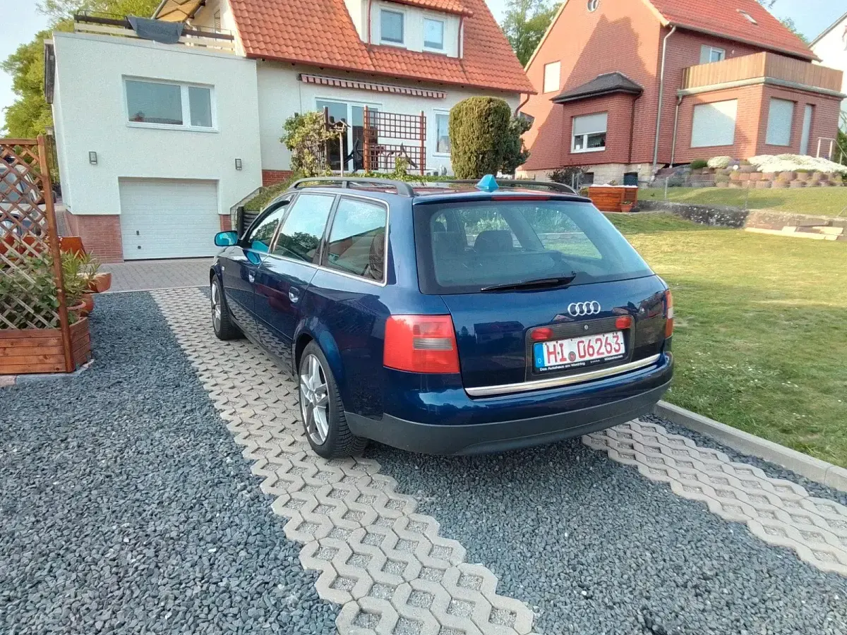 Gebraucht Audi A6 165 PS (121 kW) 2000 Blau Kombi