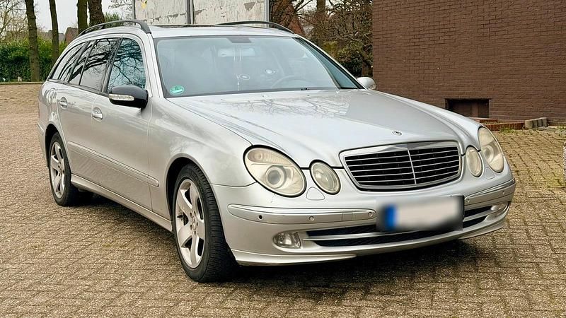 Gebraucht Mercedes E320 204 PS (150 kW) 2003 Silber Kombi