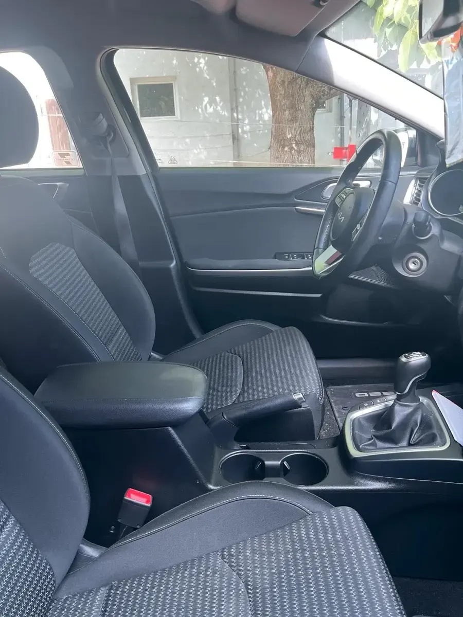 Gebraucht Kia Ceed 160 PS (117 kW) 2021 Grau Kleinwagen