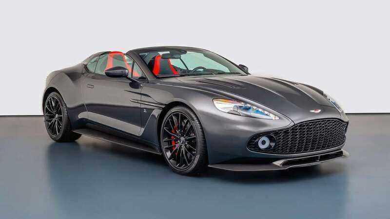 Quantum silver Gebraucht 2018 Aston Martin Vanquish Cabrio | 950.000 € - Bild 1/4