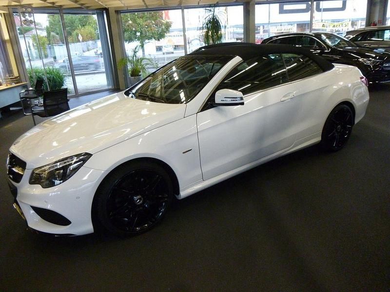 Weiß Gebraucht 2017 Mercedes E200 Sport Edition Cabrio | 32.900 € (Teuer) - Bild 1/4