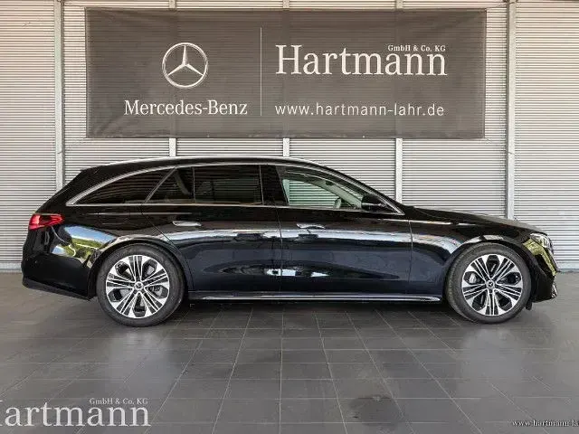 Gebraucht Mercedes E450 Premium 381 PS (280 kW) 2025 Schwarz Limousine