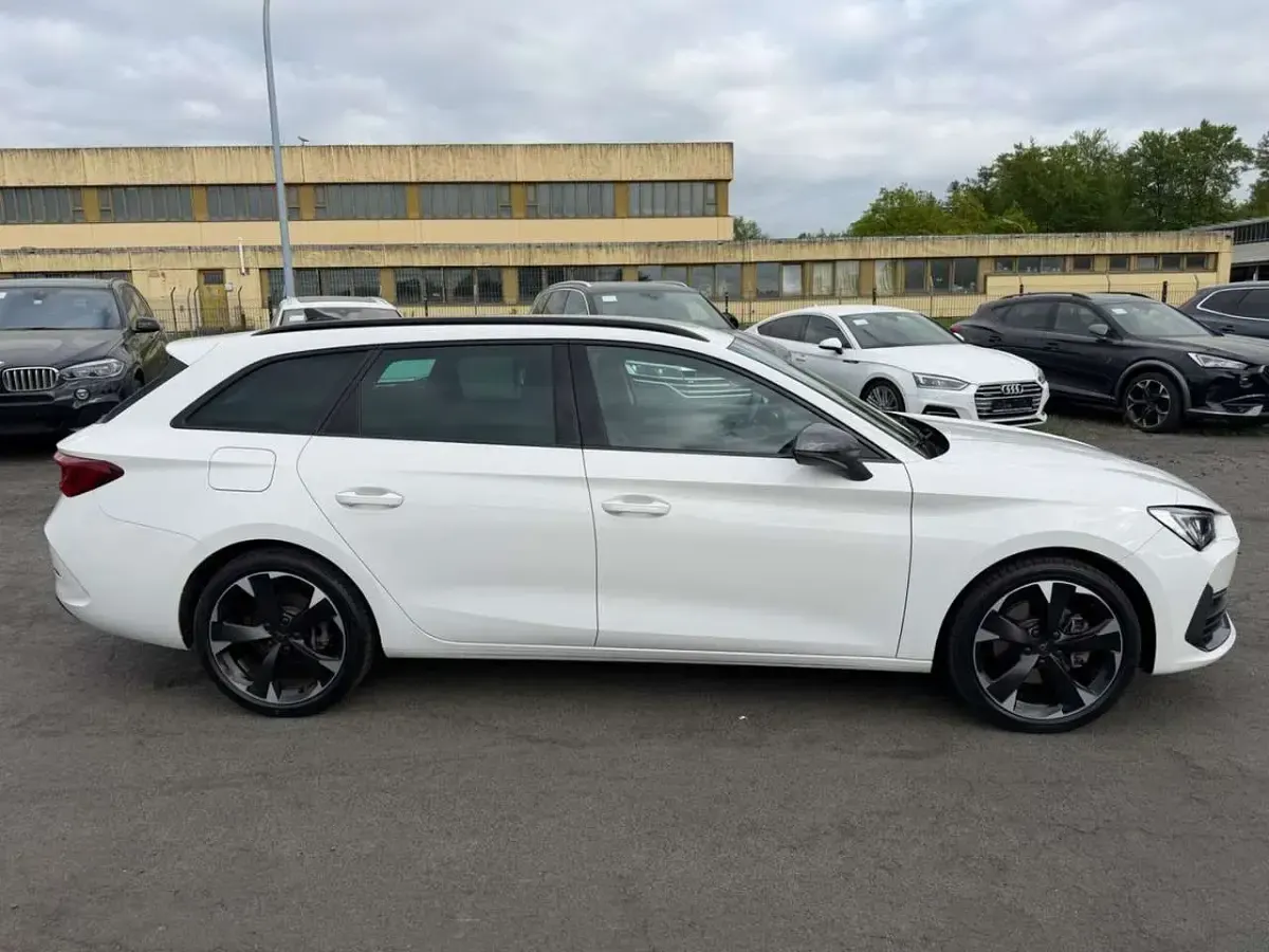 Gebraucht Cupra Leon 204 PS (150 kW) 2022 White candy Kombi