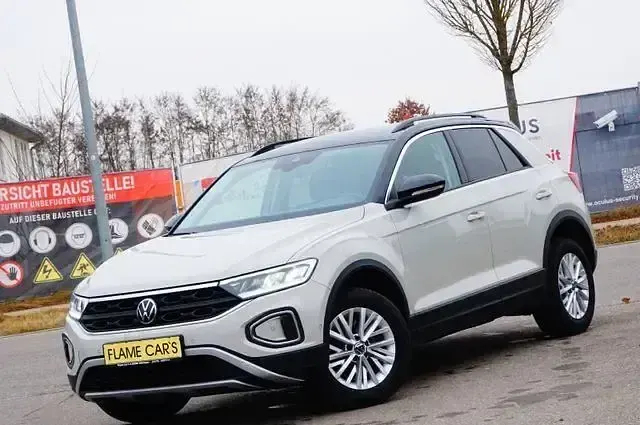 Second-hand VW T-Roc Life 150 CP (110 kW) 2022 Gri SUV