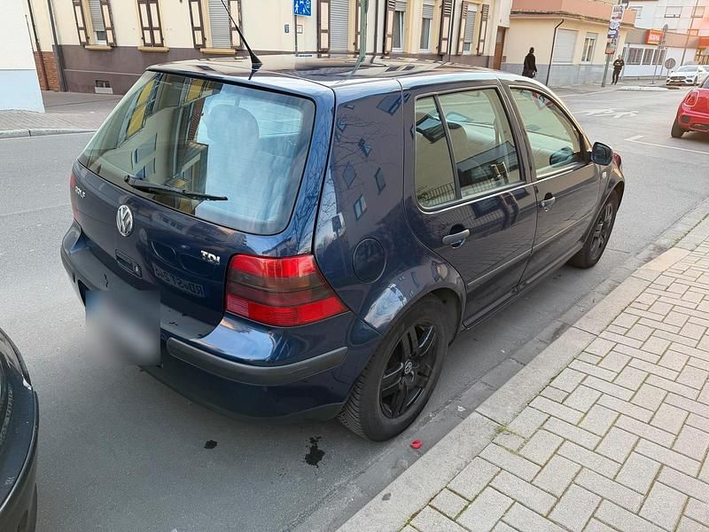 Gebraucht VW Golf IV 90 PS (66 kW) 2000 Blau Limousine