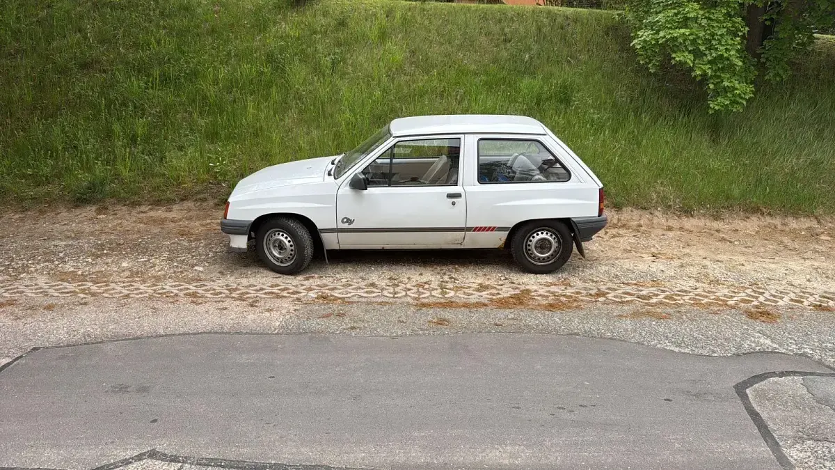 Gebraucht Opel Corsa 60 PS (44 kW) 1990 Weiß Kleinwagen