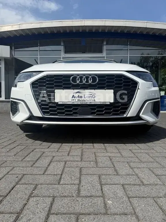 Gebraucht Audi A3 Sport 150 PS (110 kW) 2021 Weiß Limousine