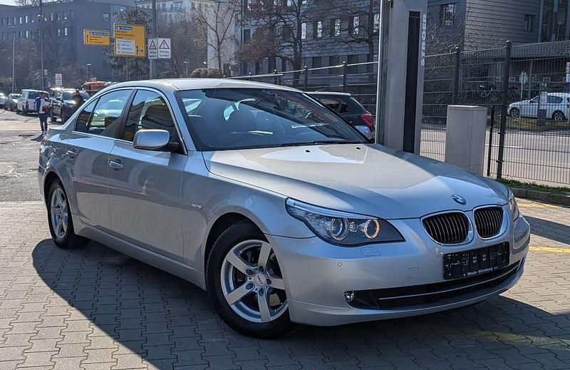 Gebraucht BMW 523 Advantage 190 PS (139 kW) 2007 Silber Limousine